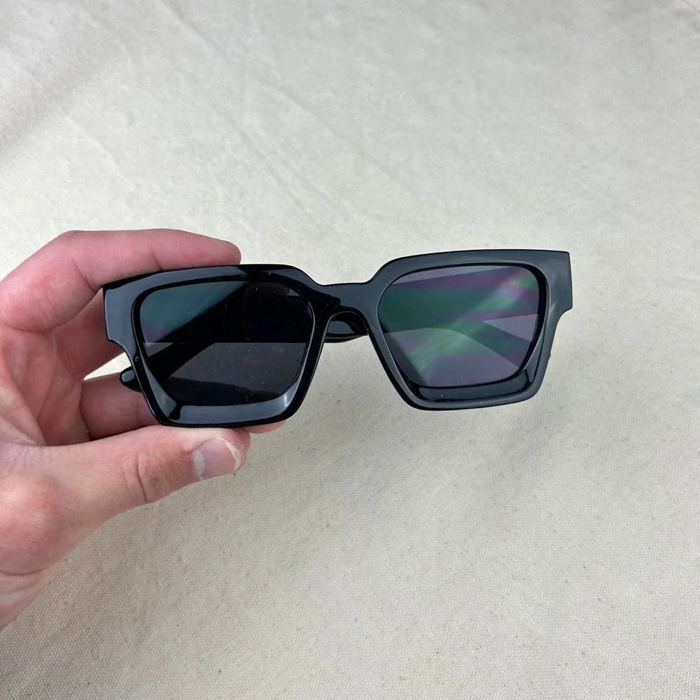 Surfer style black squared sunglasses y2k cyber grunge techno